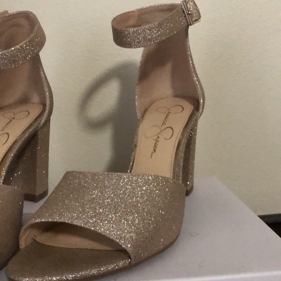 Jessica Simpson Ankle strap gold shoes. Size 7.5M - Picture 3 of 5